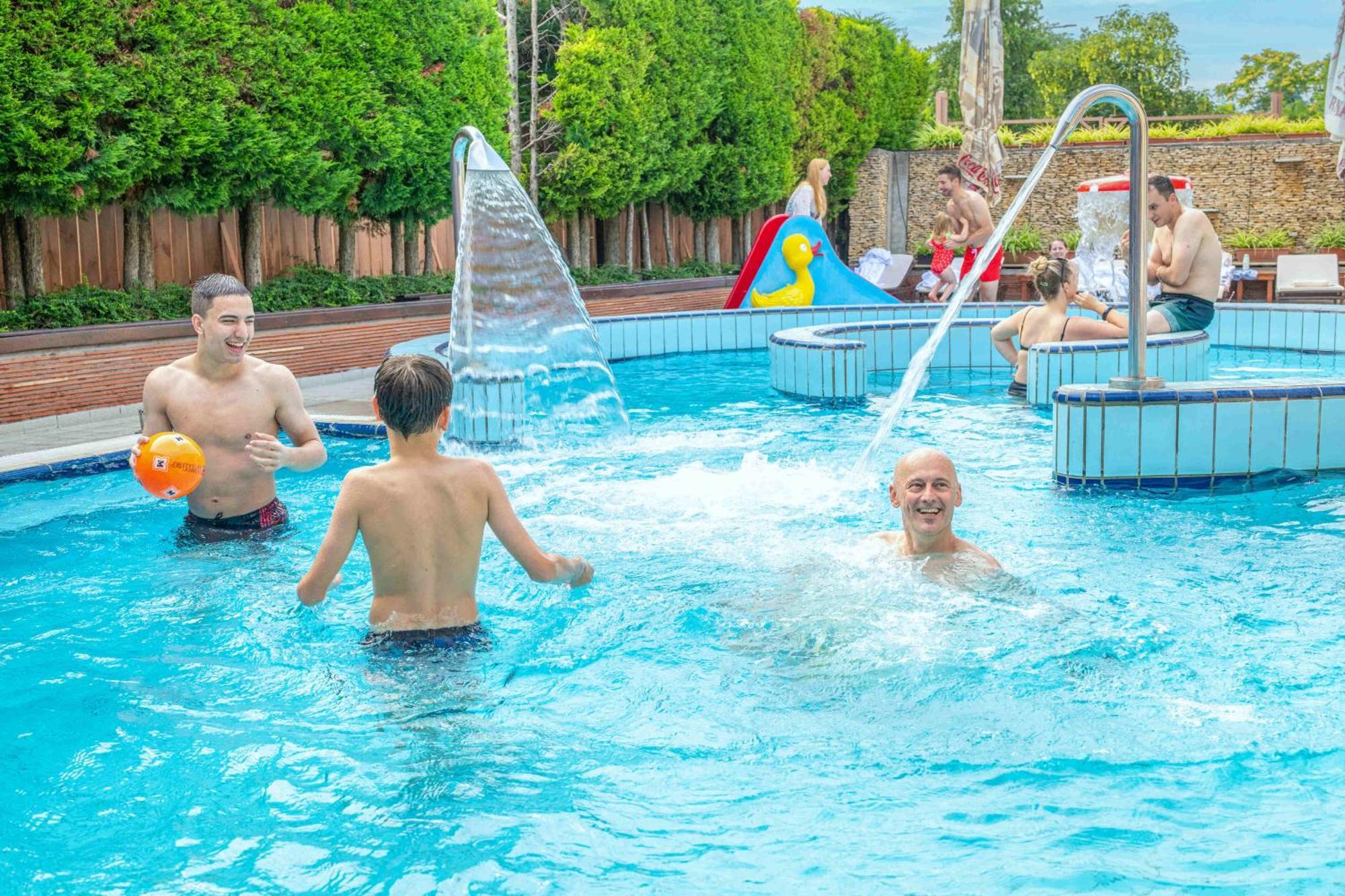 Hotel Boutique Szarcsa